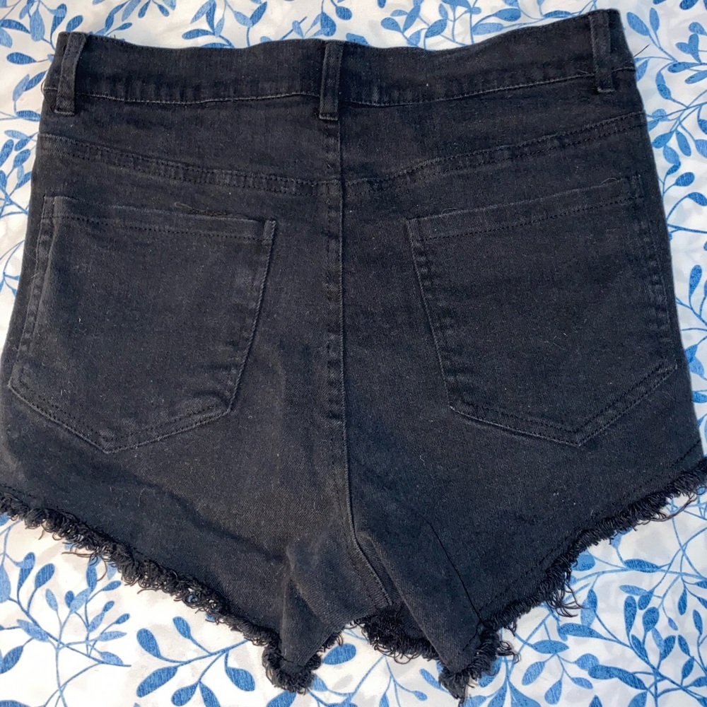 Shorts - Picture 2 of 2
